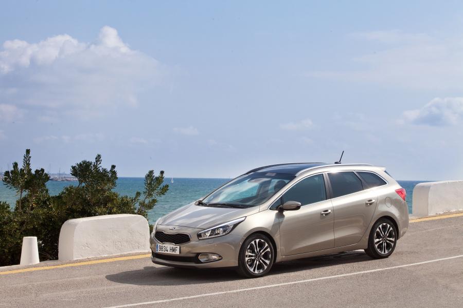  Kia cee&rsquo;d Station Wagon 2012 года  (фото 87 из 89)